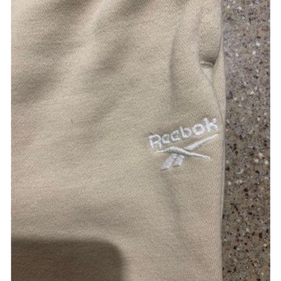 Reebok joggers - Picture 2 of 3